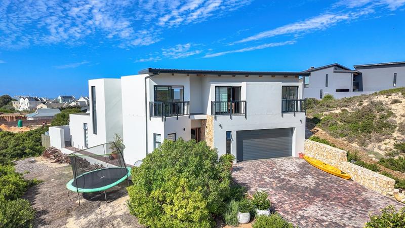 3 Bedroom Property for Sale in Stilbaai East Western Cape